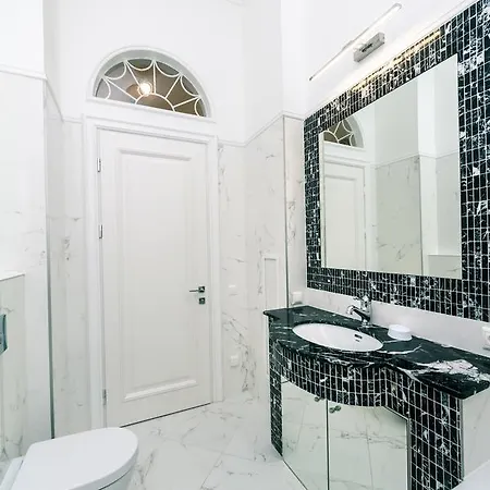 Vip Near Kreschatyk, 31а Pushkinska Street Kiev