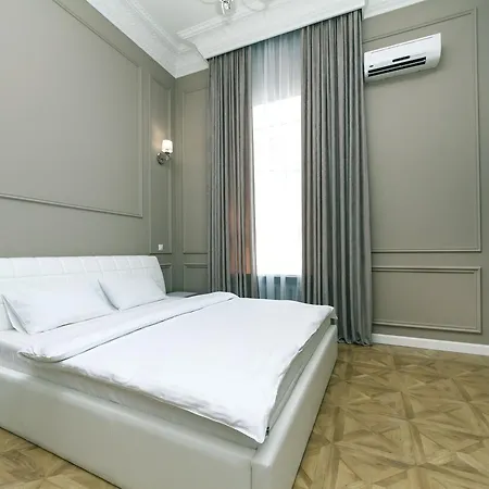 Vip Near Kreschatyk, 31а Pushkinska Street Daire *